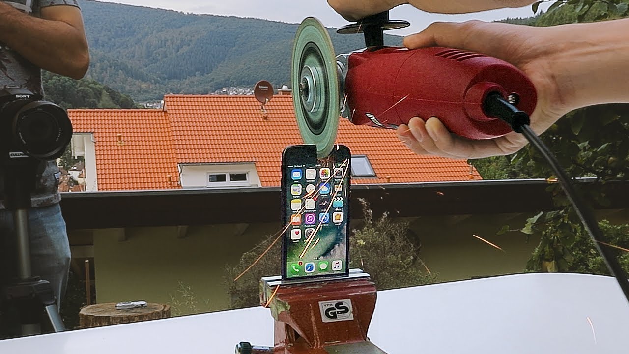 IPHONE 7 CUT IN HALFS!! EXTREME CRASH TEST