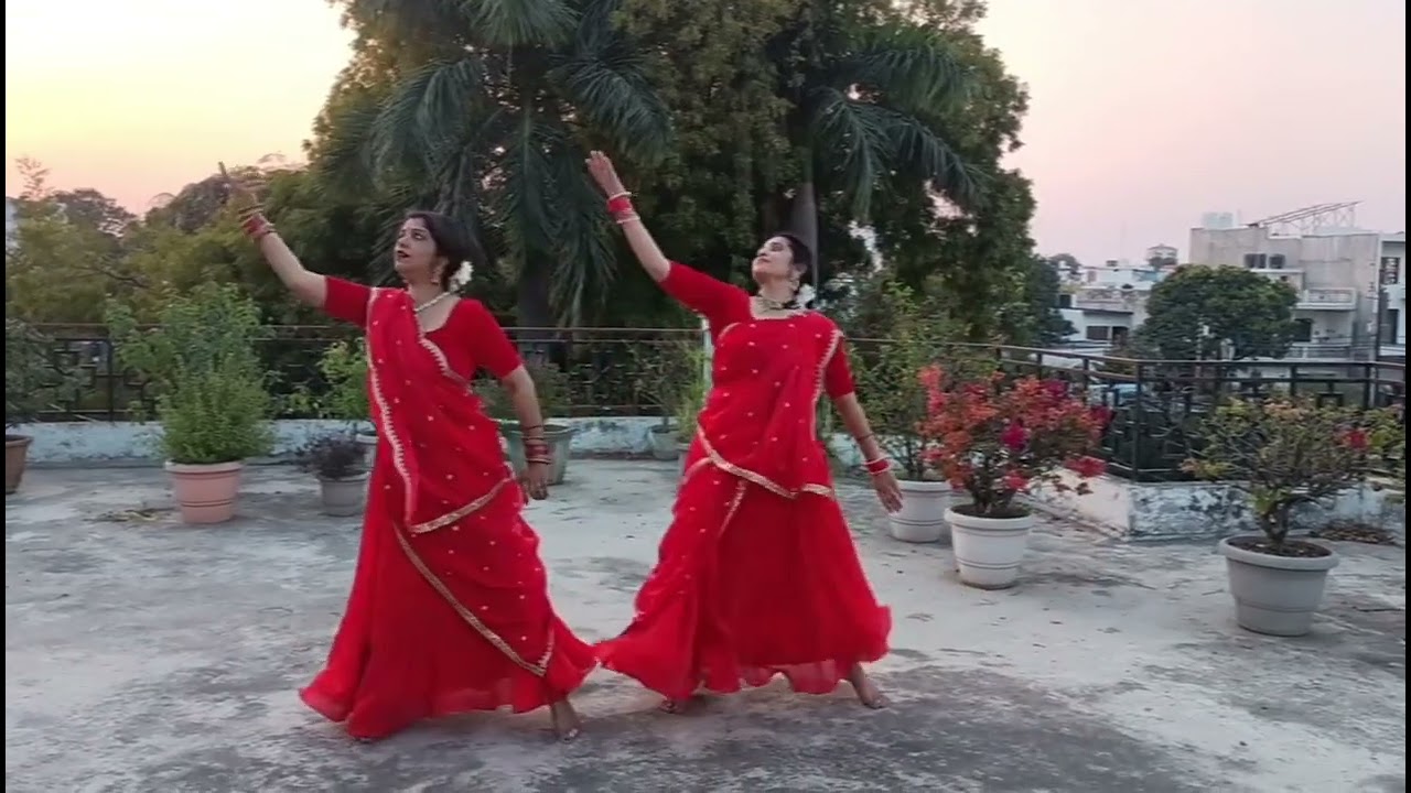 Har har Mahadev 🙏🙏🧿 dance #positivevibes #feelinghappy #viralvideo #shiv#youtube 