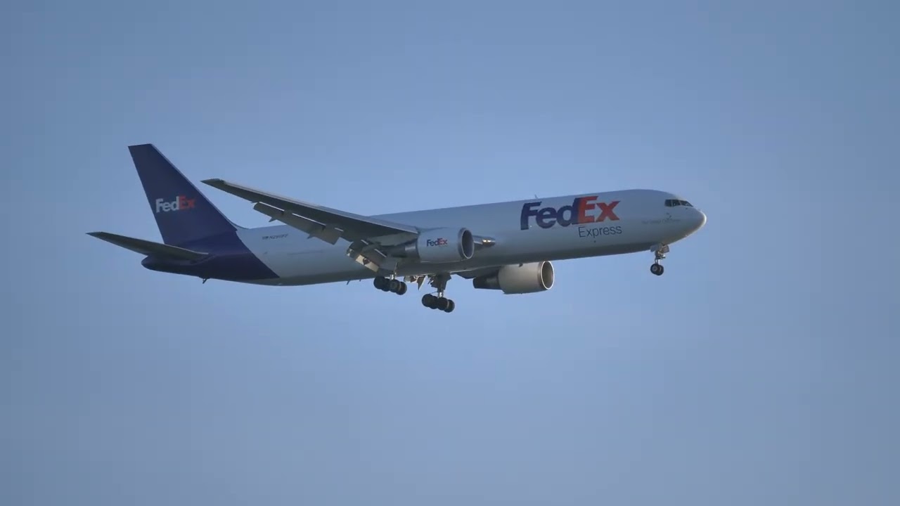 Plane Spotting -- Oakland San Francisco Bay Airport -- Mar 14, 2026