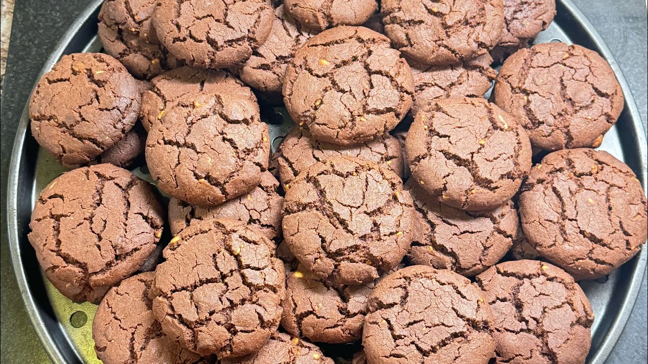 Chocolate Chip Cookies! 🍪 #homemade #eggless #easyrecipe #baking #amitasbritishindiankitchen