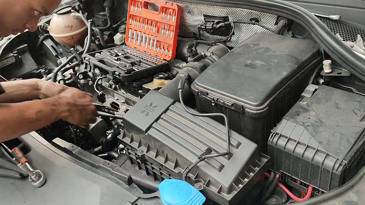Audi Q3,2.0 CCZ engine, water pump replacement