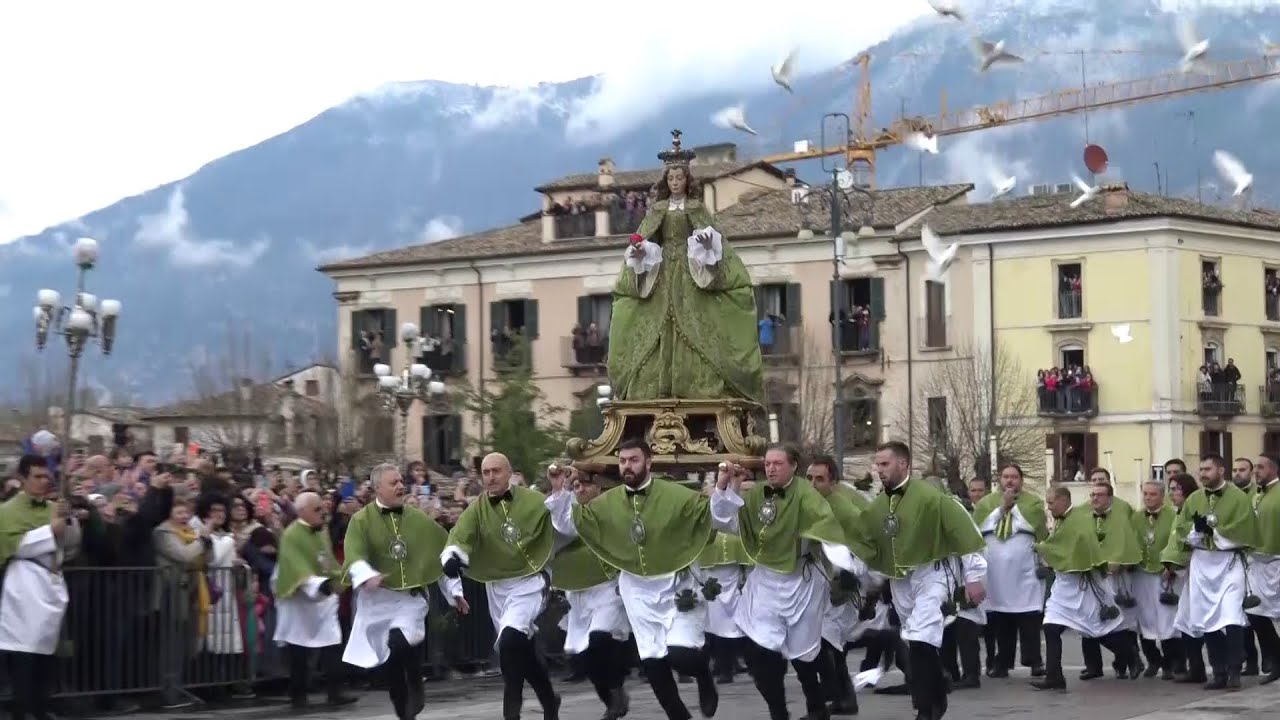 Sulmona - La Madonna che scappa