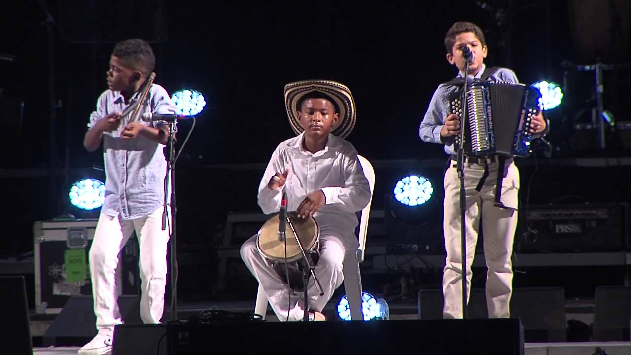 FINAL CATEGORIA  INFANTIL FEST  VALLENATO VALLEDUPAR 2015 ALVARITO DAVID POSSO