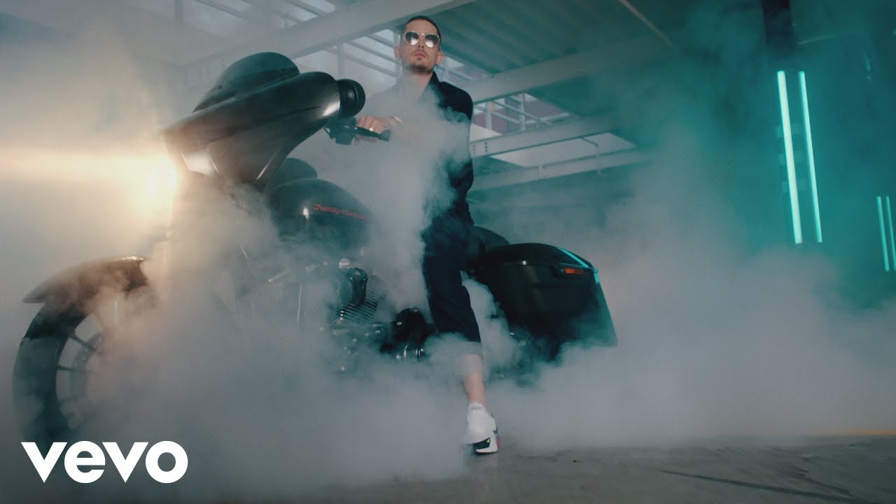 Loco Escrito - Uiui (Official Video)