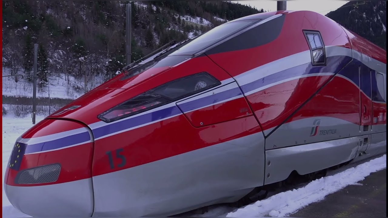 Annuncio del Treno Alta Velocità Frecciarossa 9292, da Milano Centrale a Paris Gare de Lyon.
