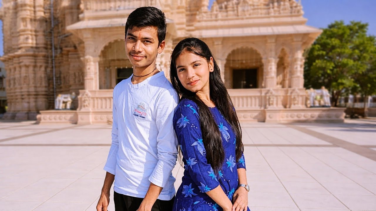 Holi ke din ham log Mandir aa gaye 🏰
