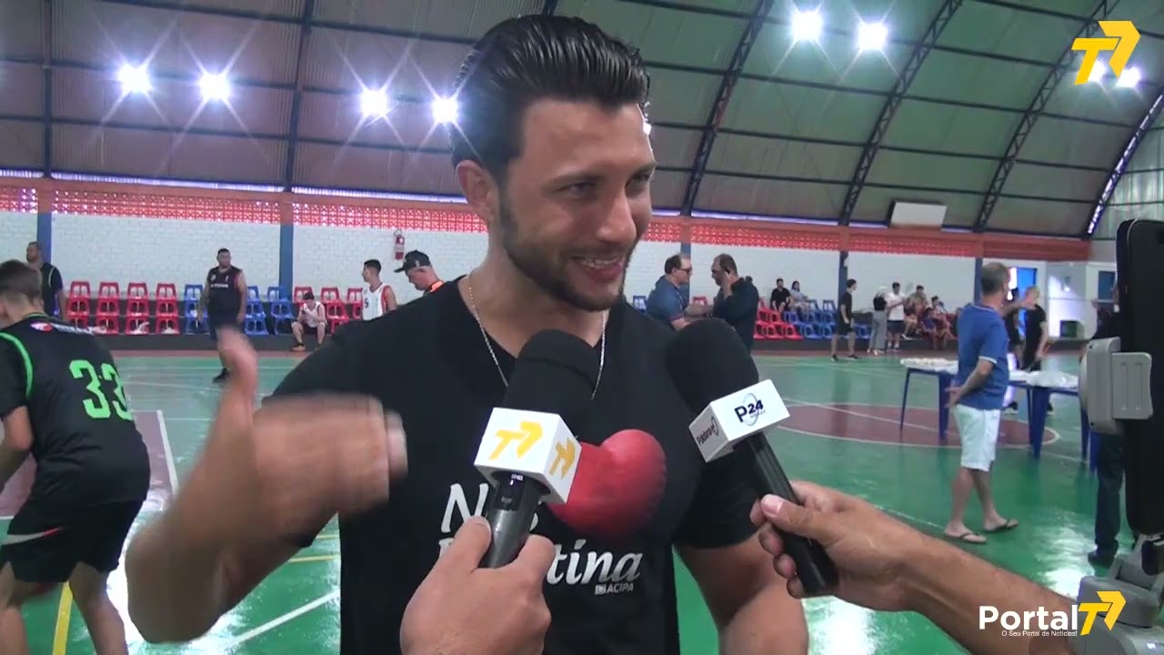 Palotina reinaugura ginásio Gool Bool e homenageia o esportista Zigmundo