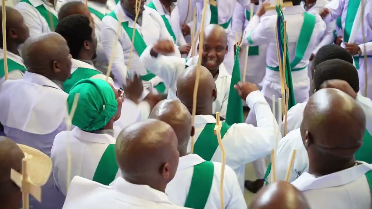 IZIKHOVA EZIMNQINI 🔥 Siyabonga umusa x Amen 🔥 Bishop Ngcobo's Funeral 