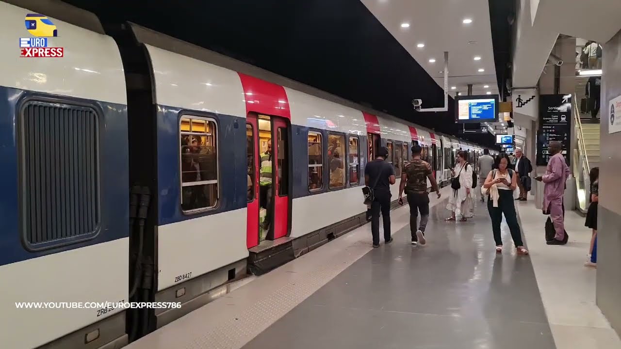 Paris Commuter Train RER B ( île de France) Euro Express