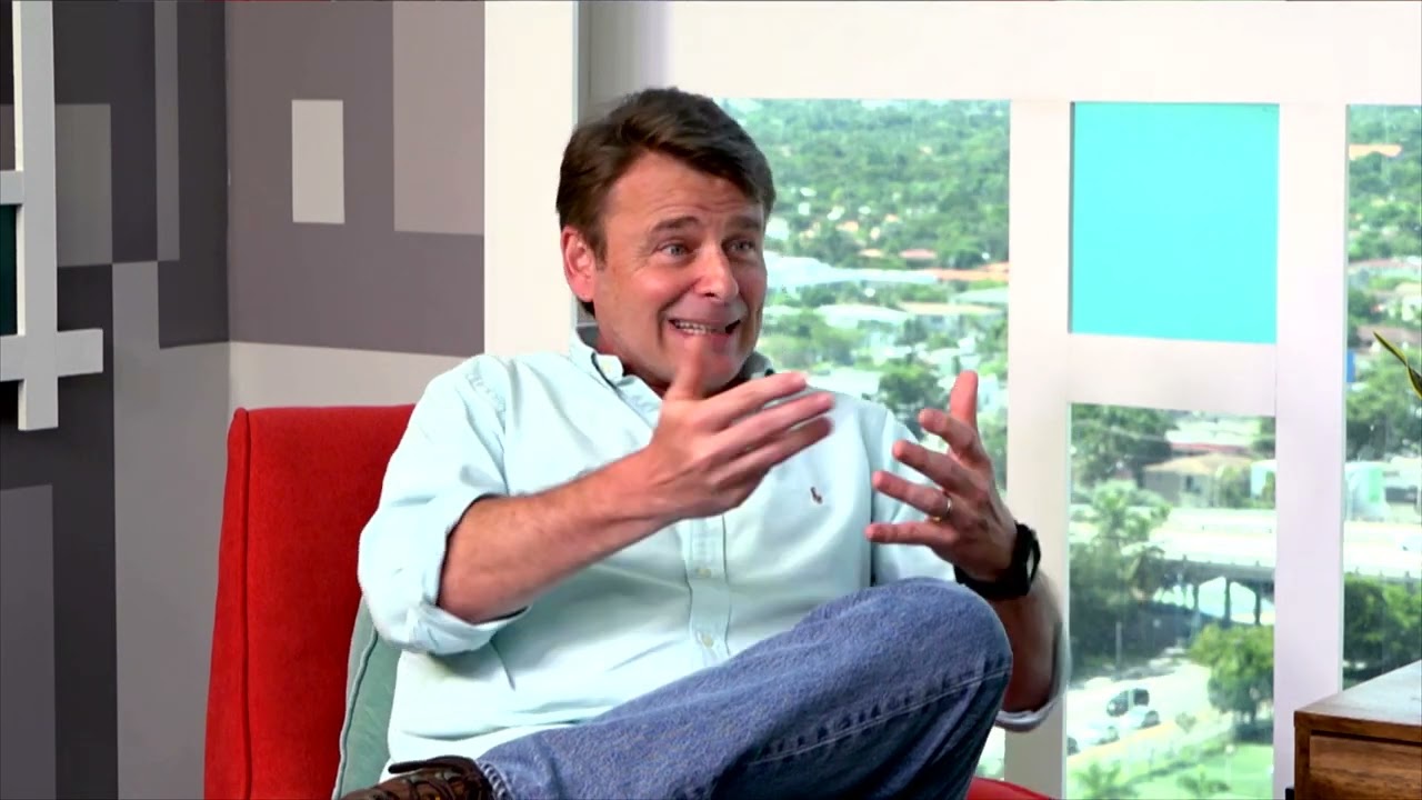 Entrevistas con Hern&aacute;n con Juan Pablo Gamboa