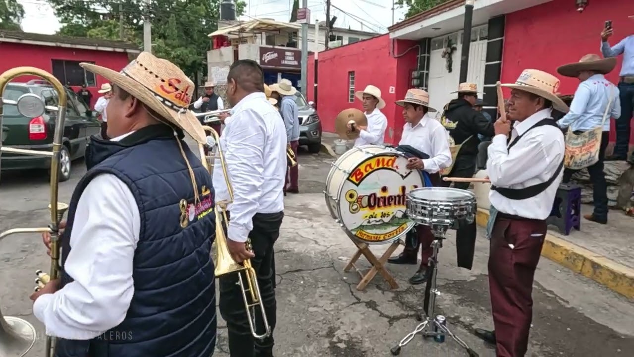 En er Mundo · Cuerdas de mi Guitarra - Banda Oriental de los Hnos Cortés
