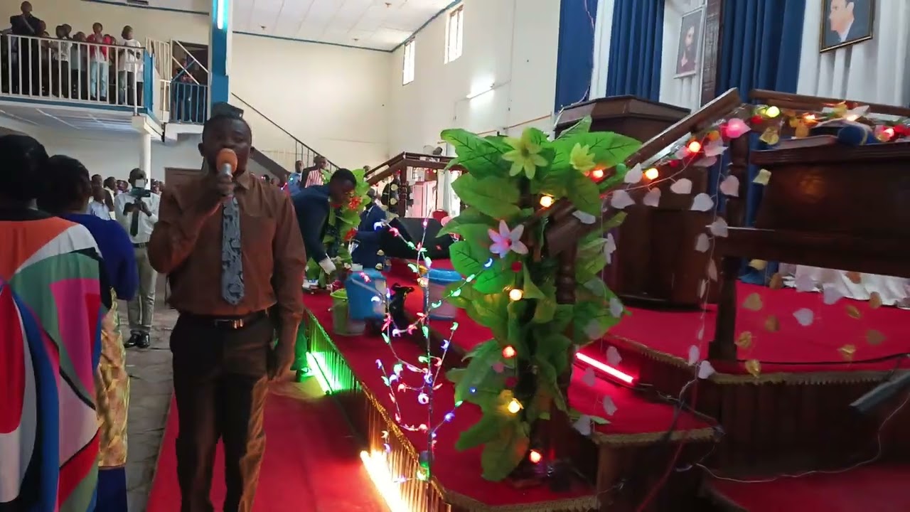 Cantique d'ensemble du dimanche_19_01_2025_matin_Fr_Elie_KABUE.