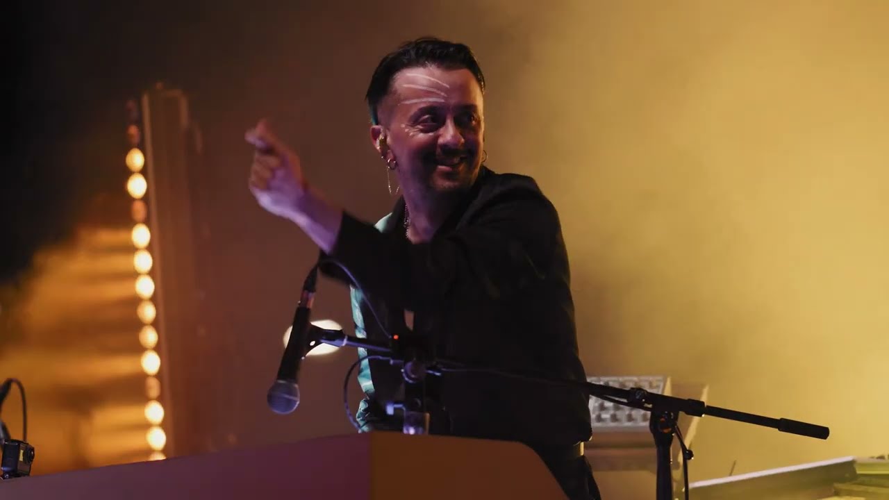 Dardust - Rückenfigur (Storm and Drugs Live @Carroponte, Milan)