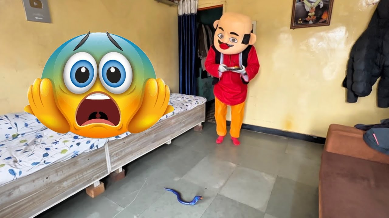 मोटूला दिसला कोब्रा साप 😱 मम्मी खूप घाबरली..😳