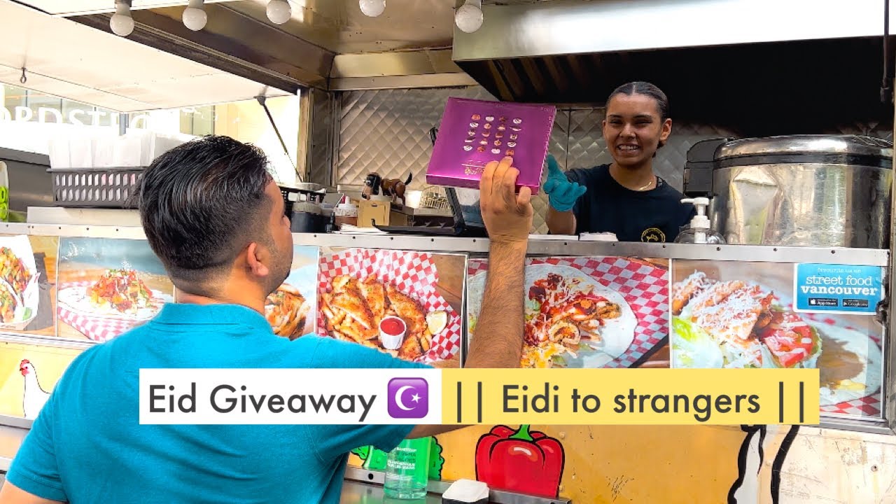 Muslims giving Eid Gifts to strangers | Eidi to Canadians |