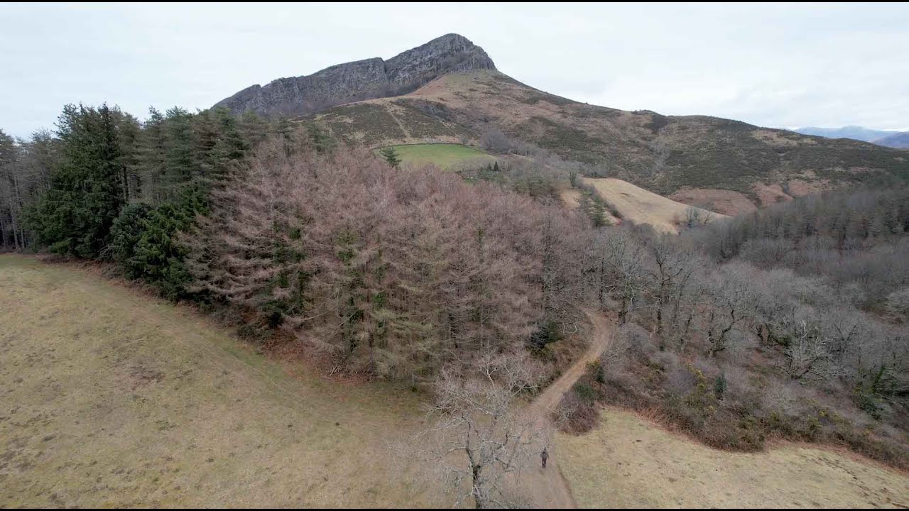 Le circuit des Trois Bornes depuis les Grottes de Sare