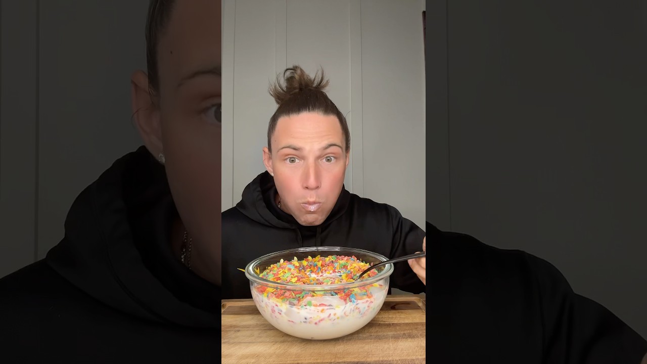 Fruity Pebbles 🥣 #fruitypebbles #cereal #mukbang #asmr #fyp