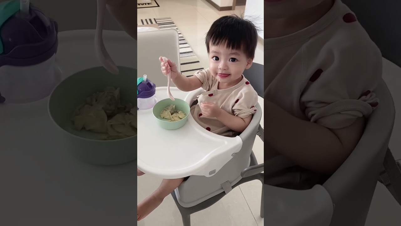 潘爸乐爷vlog：leye宝宝一起床就热情回应，还带阿米去找潘爸！宝宝好喜欢狗狗！baby leye & pan #dadlife #baby #babyboy #family