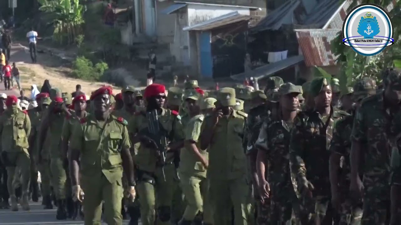 Maafisa na Nco's na Askari wa KMKM wakishirikiana pamoja na vyombo vya SMZ na SMT katika Route march