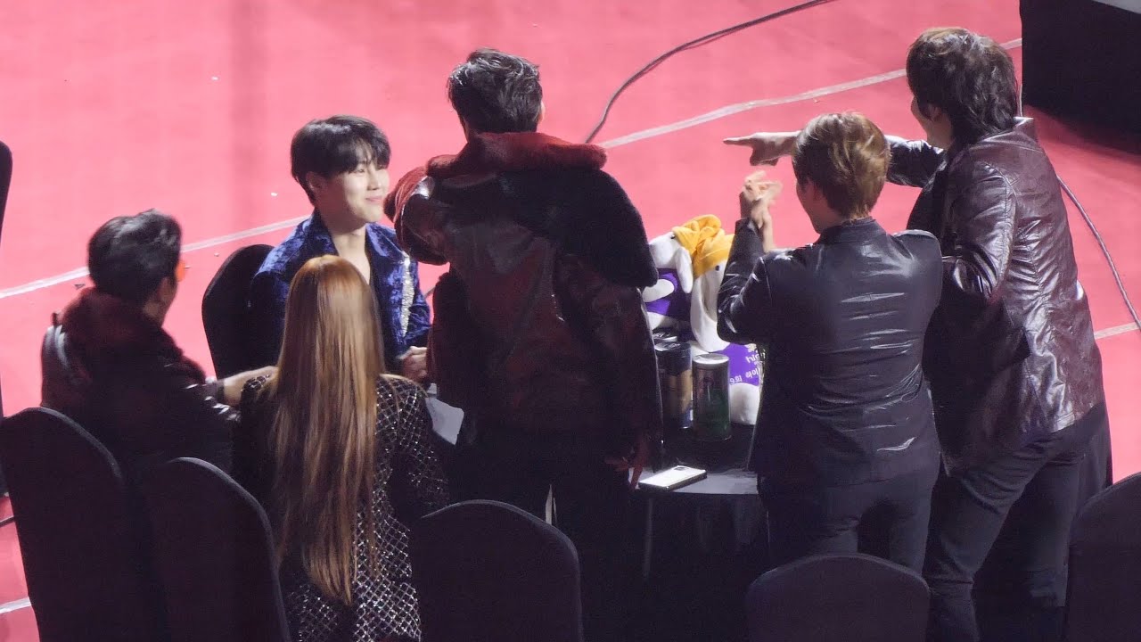 하성운 댄스퍼포먼스상 수상 태연 슈퍼주니어 리액션 TAEYEON SUPER JUNIOR Reaction to HASUNGWOON 200130