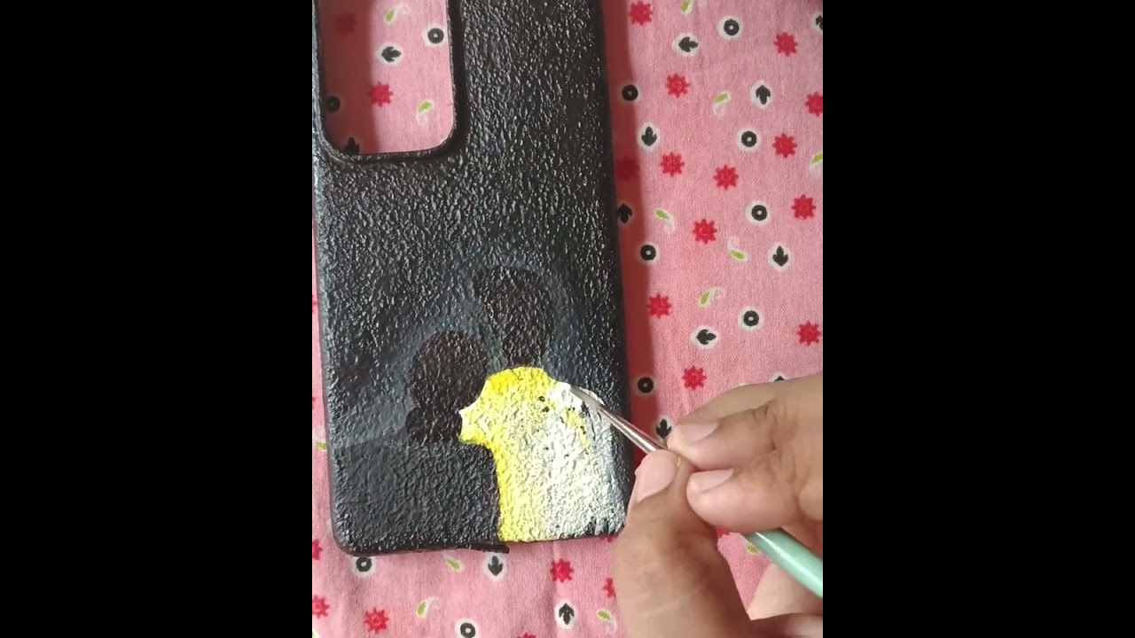 Old phone cover glow up✨ Beginner phone case painting process🎨 #diy #phonecase #begginers #artwork 