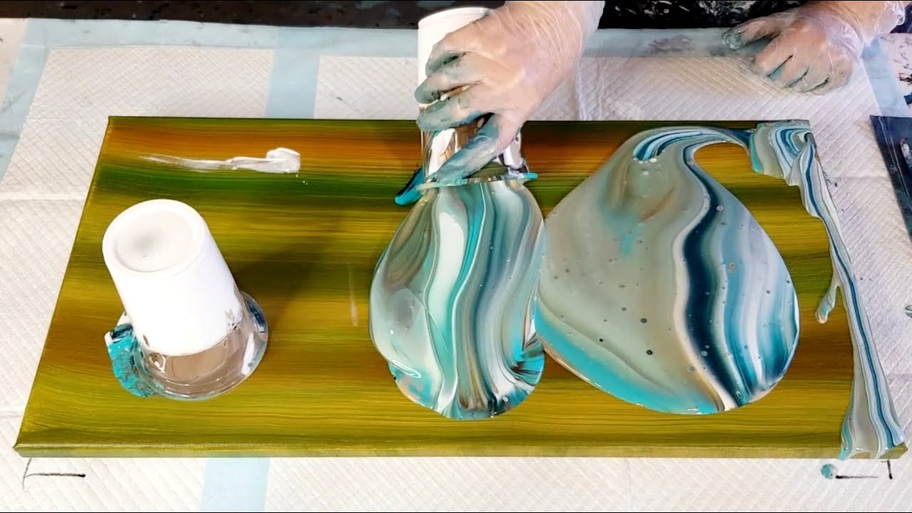 #800 WOW! Wasn't Expecting That. I Added Green And Got An Amazing Ocean Pour