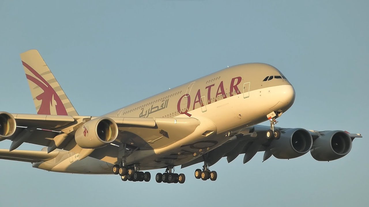 Qatar (A7-APG) A388 Appr RWY 21