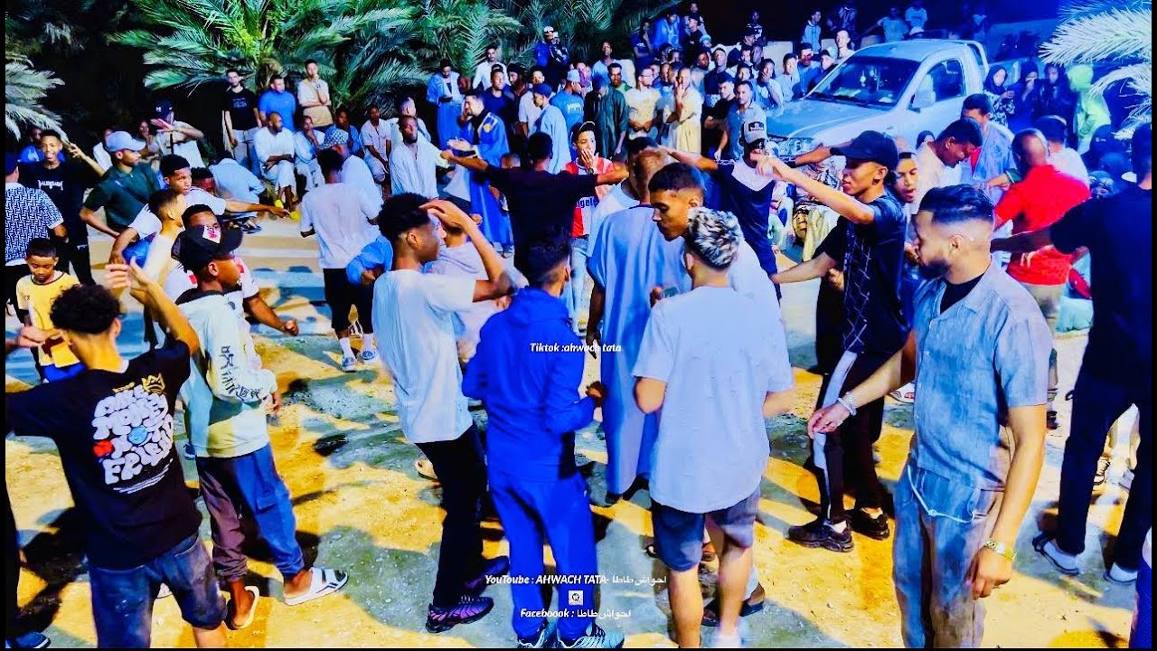 🎵 عرض مجموعة Akkasays 🔥 في دوار تزارت | فرجة أمازيغية ساحرة 💃✨ – الجزء السابع | AHWACH TATA 2025