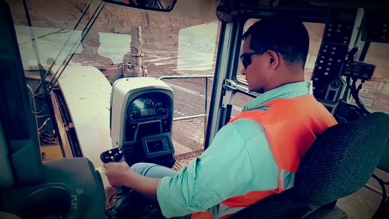 motoniveladora 24m caterpillar por dentro?