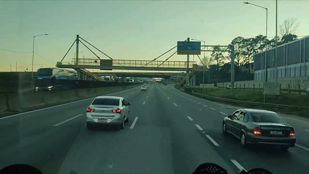 CARRETA TANQUE PEGOU FOGO CHEGANDO NO POSTO(002/26)