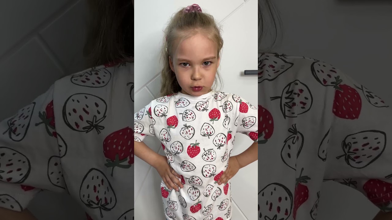 Поделись с ребенком сладостями #polykids #видео #поли #полина #юмор