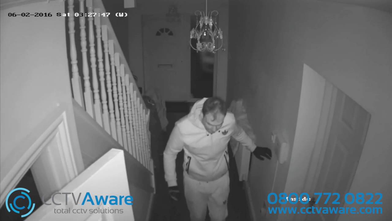 Burglar caught on CCTV in Romford, Essex