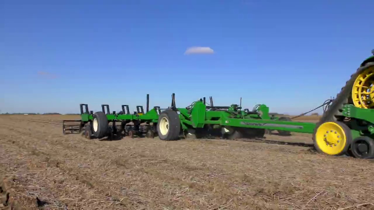 Zone-Builder Subsoiler Features