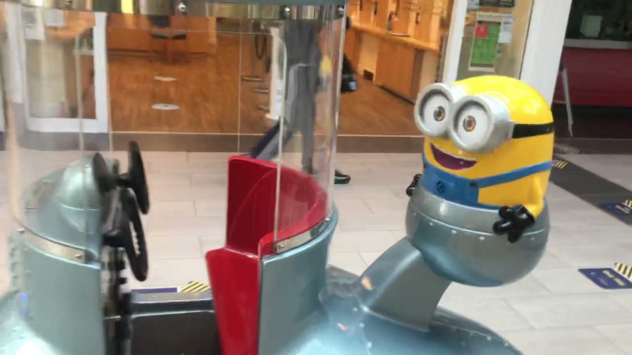Jolly Roger Minions kiddie ride