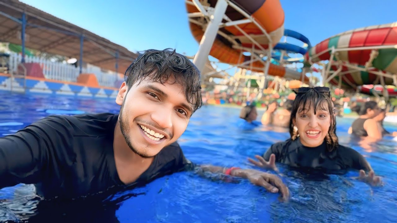 Water Park  Me To Mza Agya 😍 Husband Ke Sath