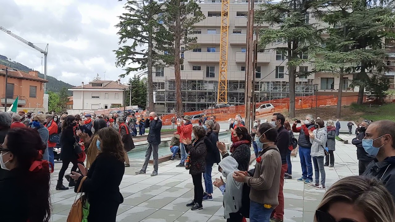 L'Aquila, l'ultimo saluto a Antonietta Centofanti