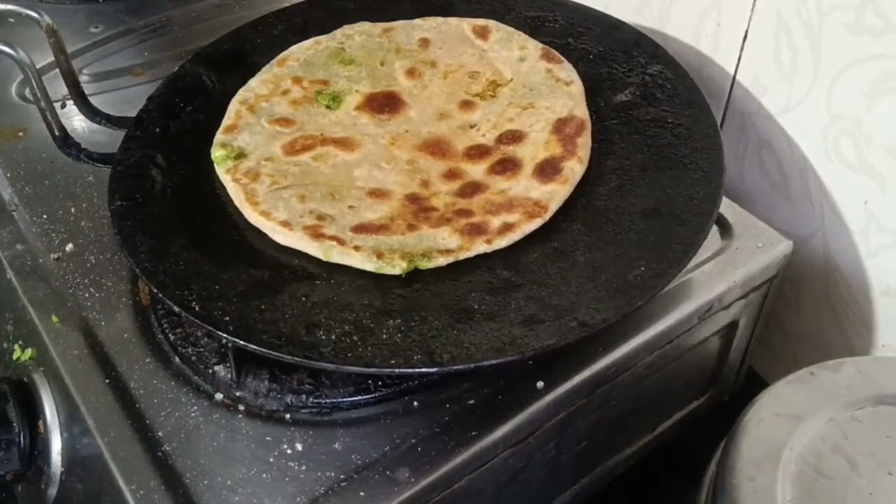 मटर से इतने टेस्टी पराठे होंगे की मुझे यकीन  नहीं हुआ 🤔 🍍🍎🍓🍇 रायता के साथ तो गजब कहर ढा गया👌