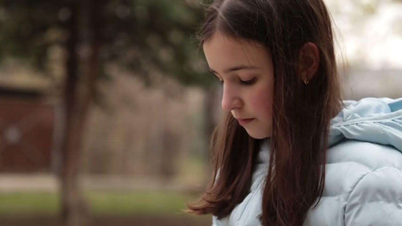 “Am citit peste o sută de cărți până la 12 ani.” Istoria Nicoletei, creatoare de video despre cărți