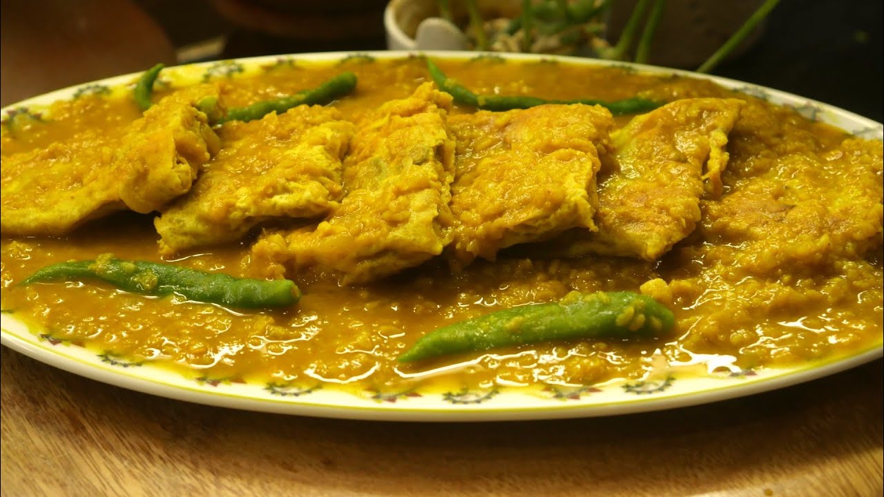 মুগ ডাল দিয়ে ডিমের রেসিপি। Mug Dal diye Dimer Recipe । Yellow Lentils/Mung Dal with Egg