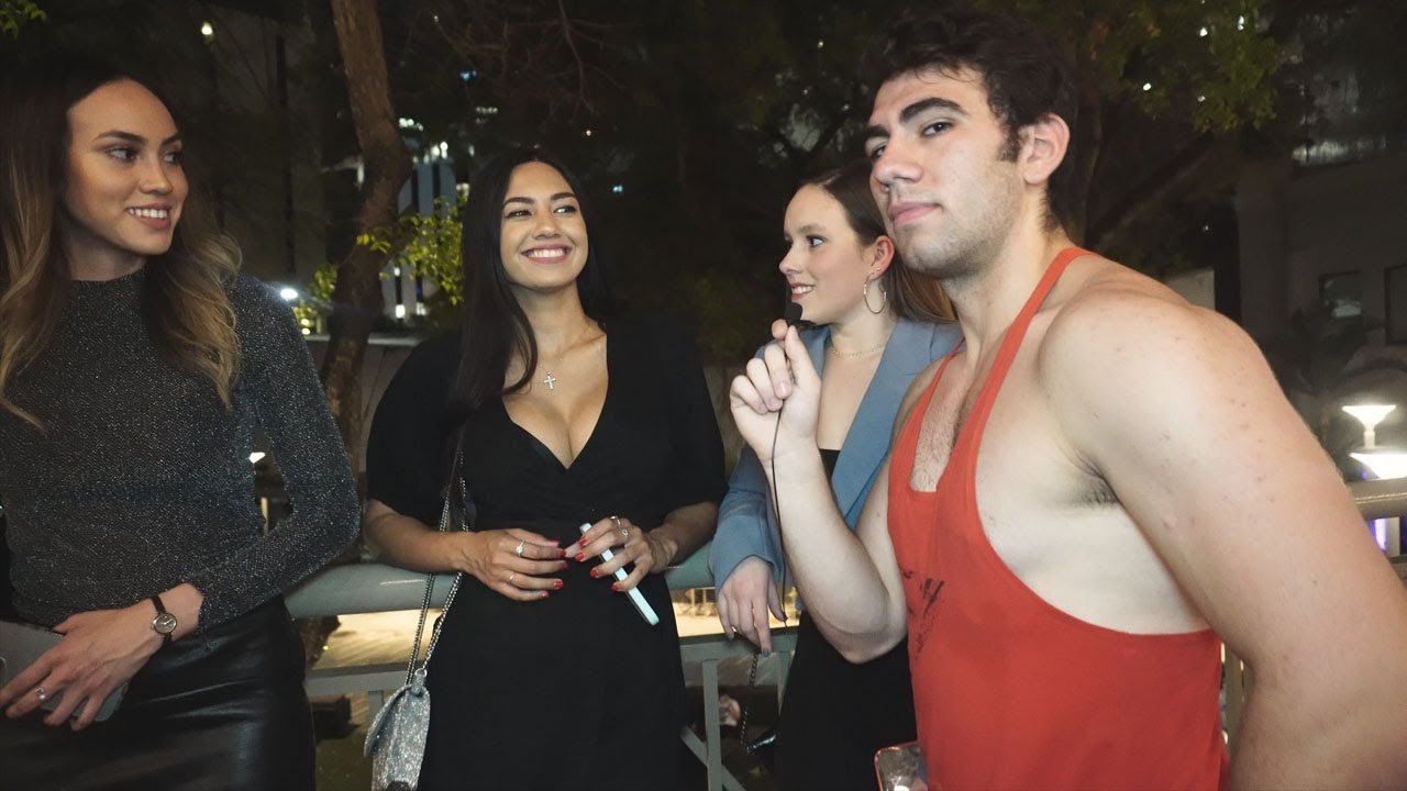 ASKING GIRLS IF THEY PREFER MUSCLES OR NO MUSCLES