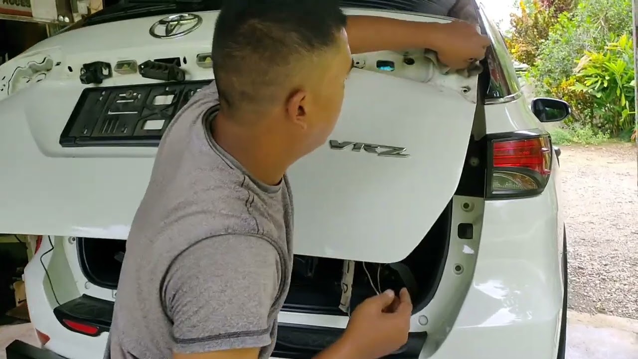 Review pemasangan lampu LED tulisan Fortuner ( senja) VRZ.