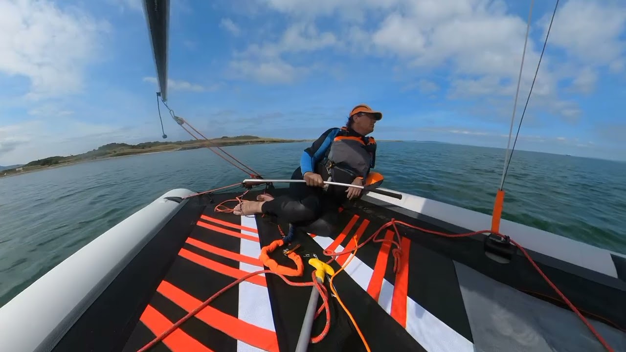 Active Kerry MiniCat 420 Sailing 99 video