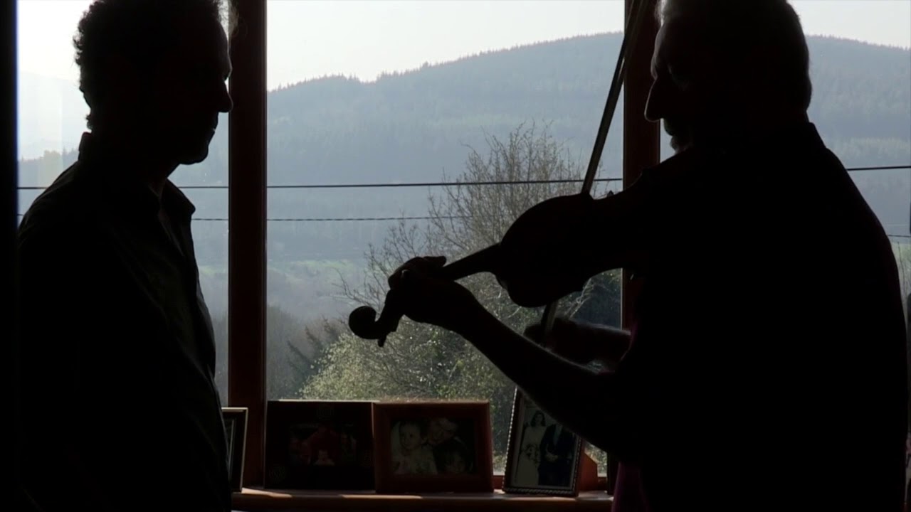 A Gorgeous and Mysterious Irish Song played by James Kelly