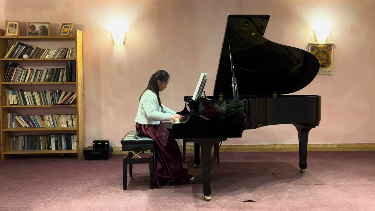 “Irina Davydova and students”,2025. Charlotte Wong, ABRSM,Grade 6. 