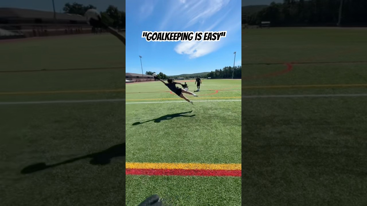 Какое сложное и одновременно увлекательное упражнение для вратарей 🧤⚽️ 