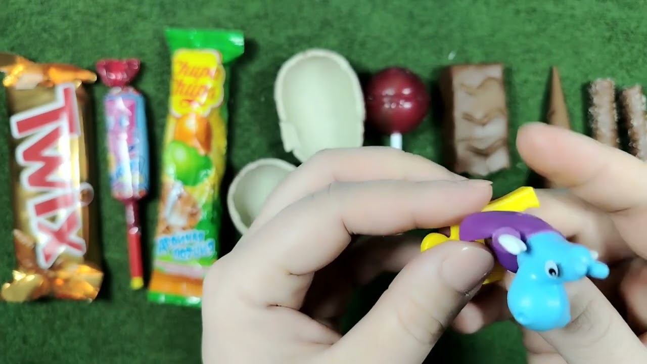 Satisfying Chocolate ASMR 🍫 | TWIX, SNICKERS, KINDER