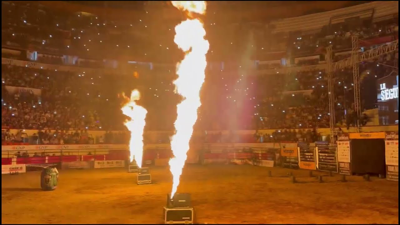 CUERNOS CHUECOS EN LA FERIA NACIONAL DE SAN DE SAN MARCOS 2023