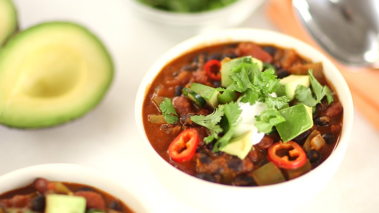 Quick Vegetarian Chili- Everyday Food with Sarah Carey