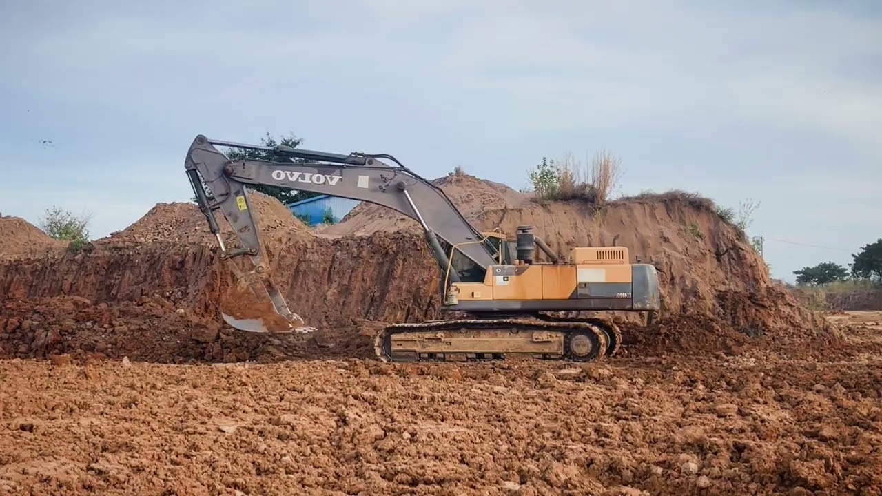 New arrival Caterpillar 352F & 336F Excavators Digging Road Base | Road Construction 4K -Interkat SA