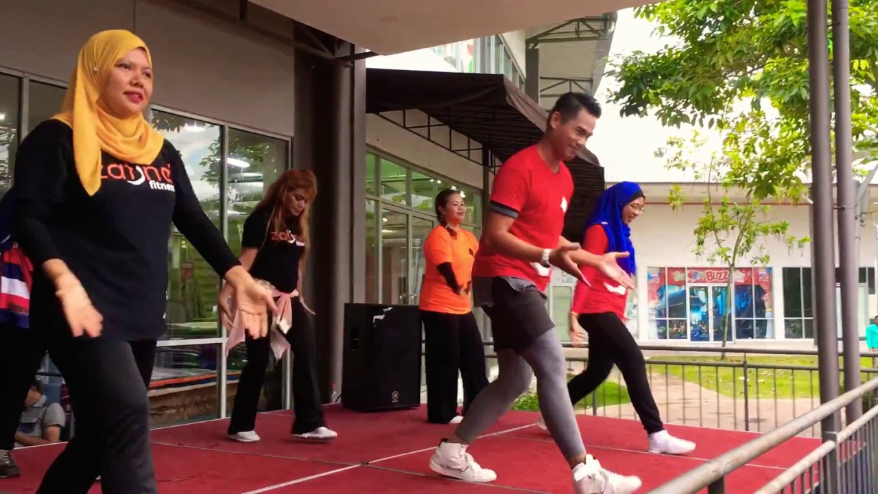 Joget Gadis Melayu : Zafina Fitness by MTZF Yusman | Wangsa Walk Mall